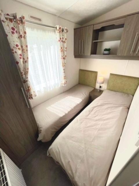 The Rannoch Len 1 Hotel Forfar Bagian luar foto